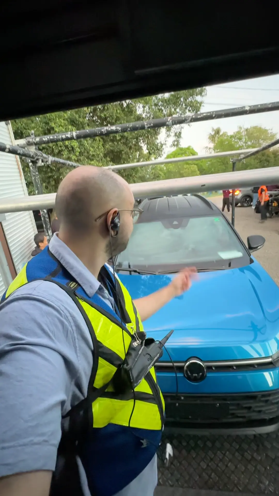 Nicolai em produção com carro plataforma
